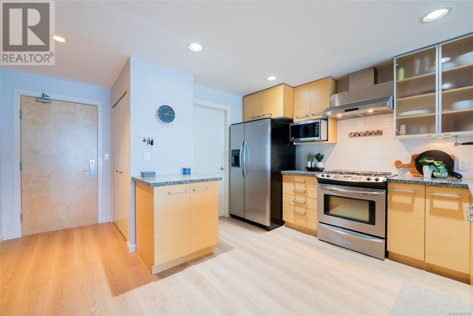 208 38 Front St, Nanaimo, British Columbia V9R 0B8 - Photo 12 - 1008139