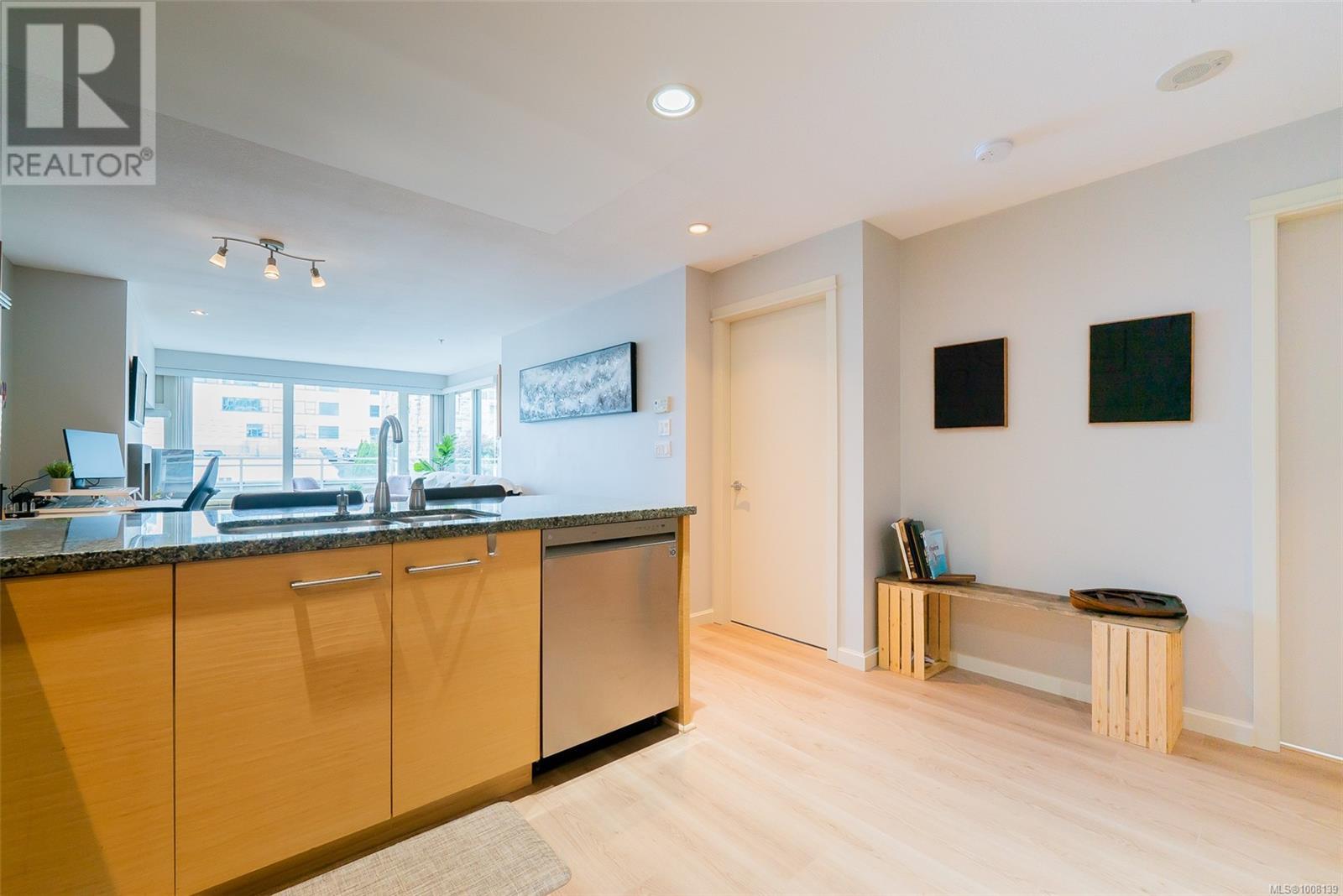 208 38 Front St, Nanaimo, British Columbia V9R 0B8 - Photo 17 - 1008139