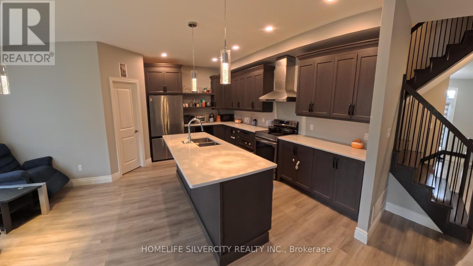 Property at 550 BONAVENTURE COURT image 5