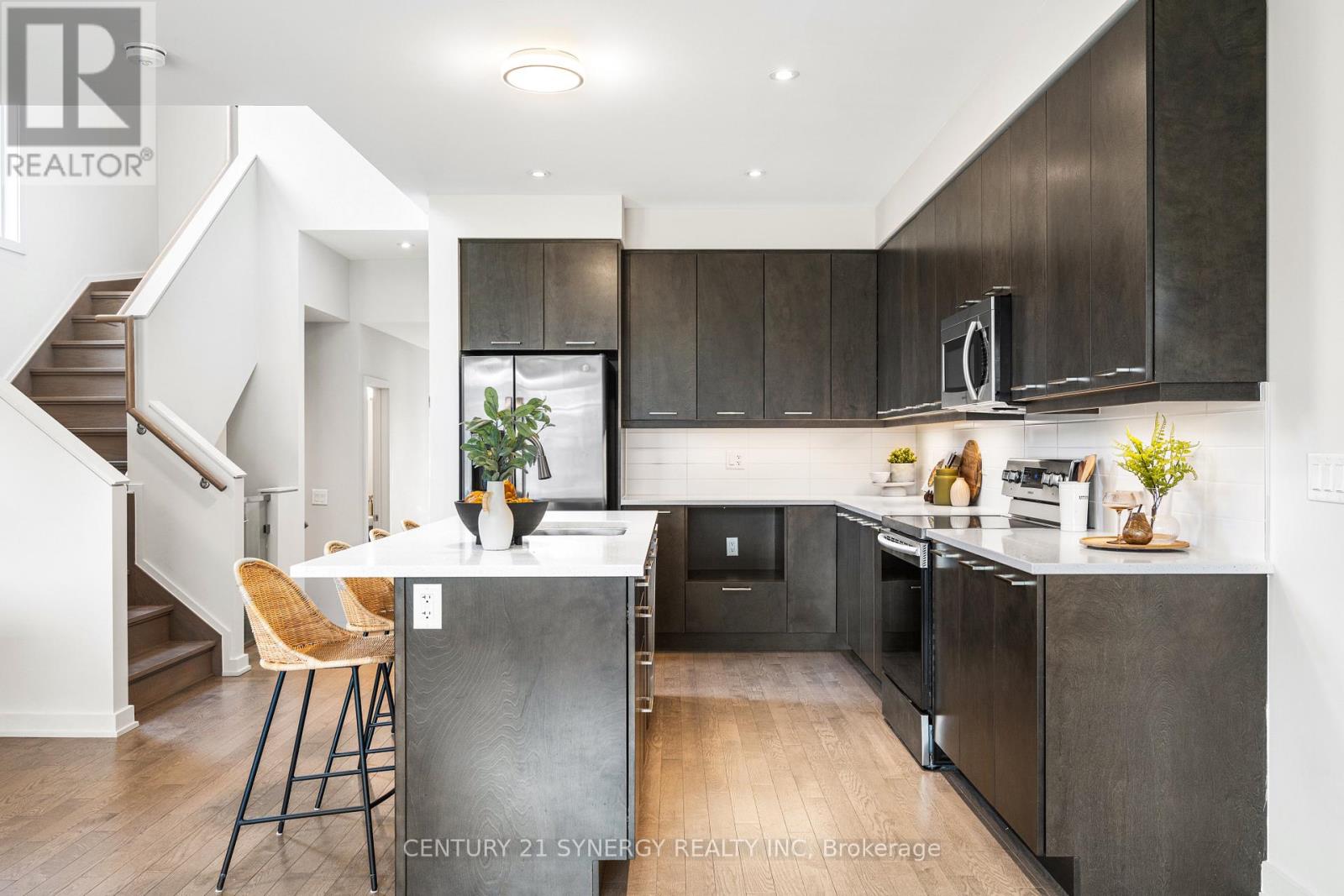 673 Odyssey Way, Ottawa, Ontario  K1T 0T3 - Photo 11 - X12316320