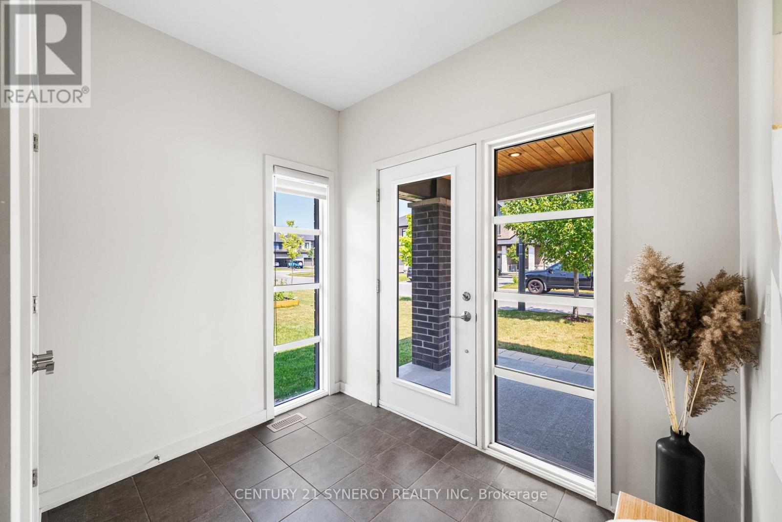 Property at 673 ODYSSEY WAY image 4