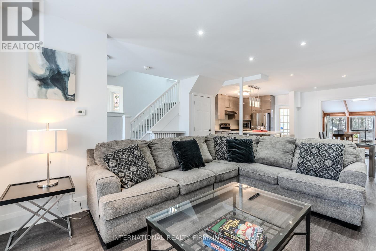 Mainsecondfloors - 47 Maxwell Avenue, Toronto, Ontario  M5P 2B4 - Photo 4 - C12316336
