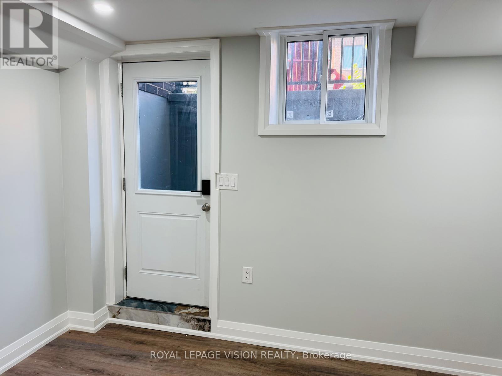 16 Walter Clifford Nesbitt Drive, Whitby, Ontario  L1P 0G5 - Photo 14 - E12315872