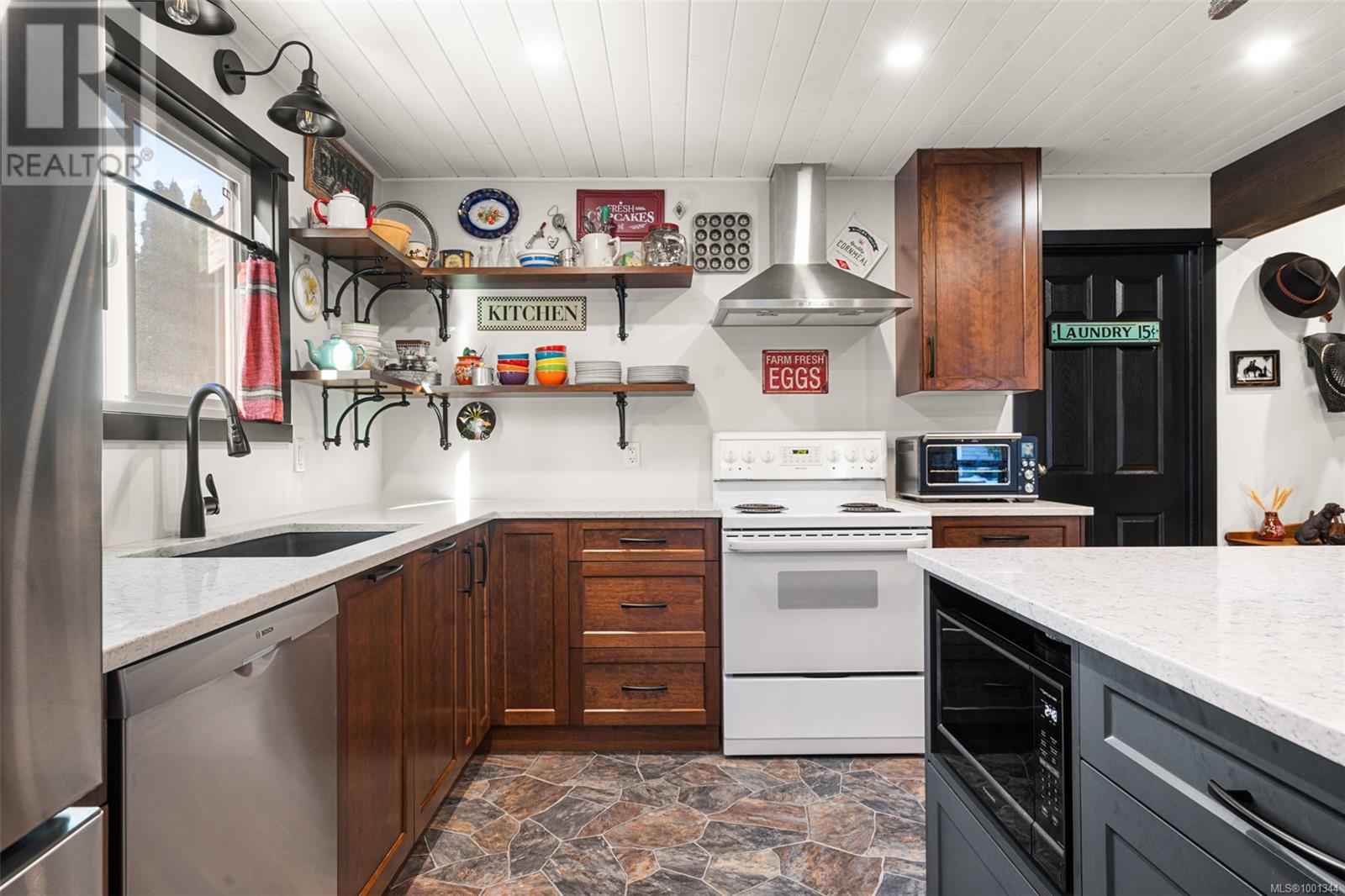 Property at 3249 Cecil Pl image 3