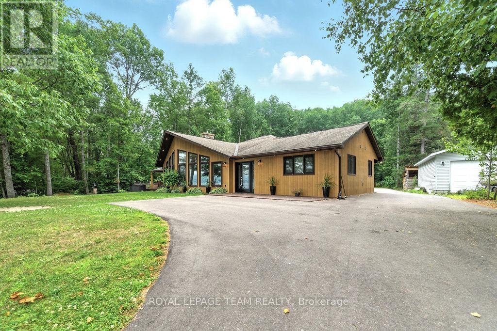 366 Burkes Road, Deep River, Ontario  K0J 1P0 - Photo 3 - X12316352