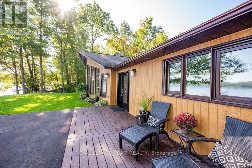 366 Burkes Road, Deep River, Ontario  K0J 1P0 - Photo 4 - X12316352
