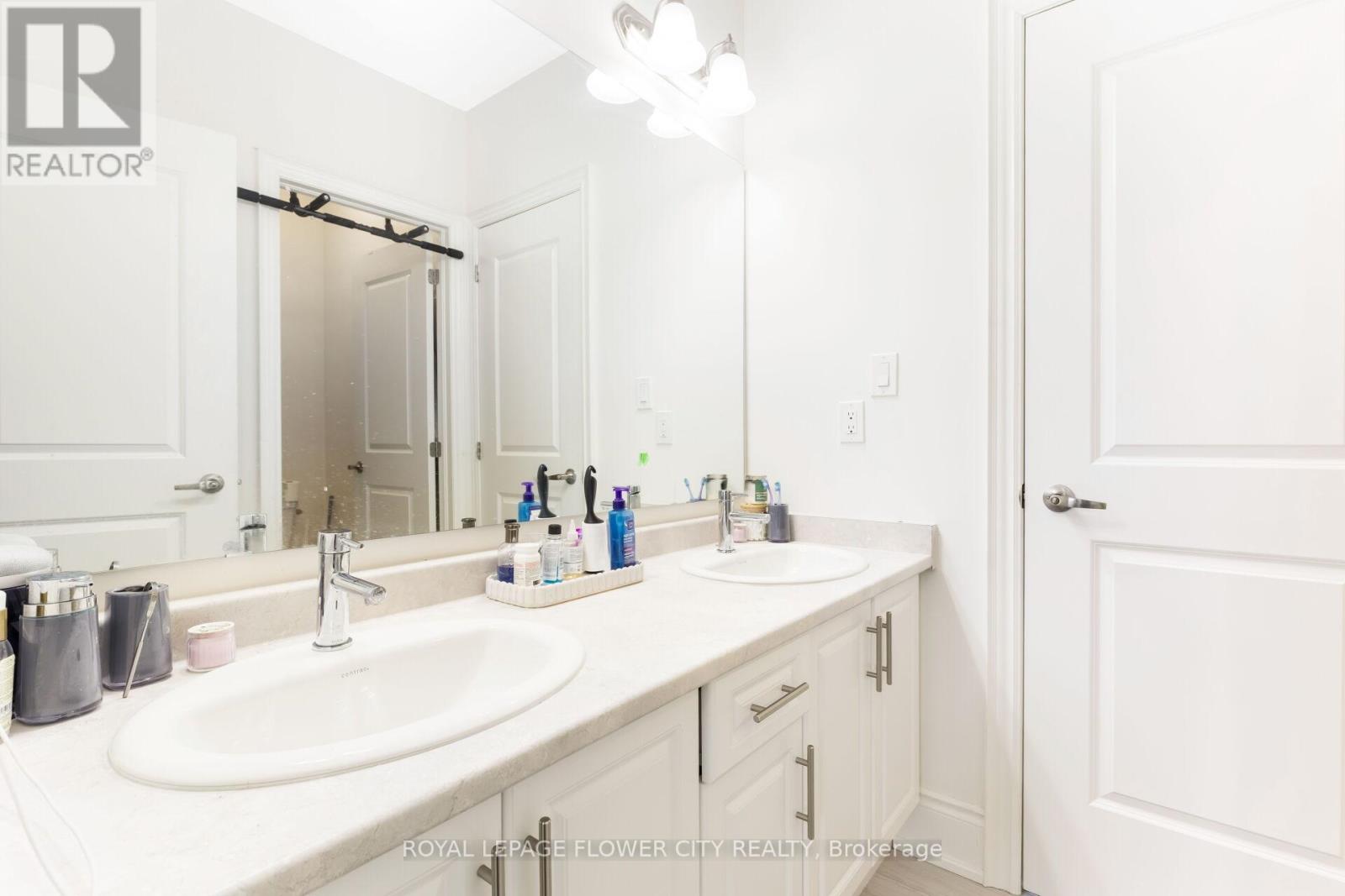 48 James Walker Avenue, Caledon, Ontario  L7C 4M8 - Photo 40 - W12316316