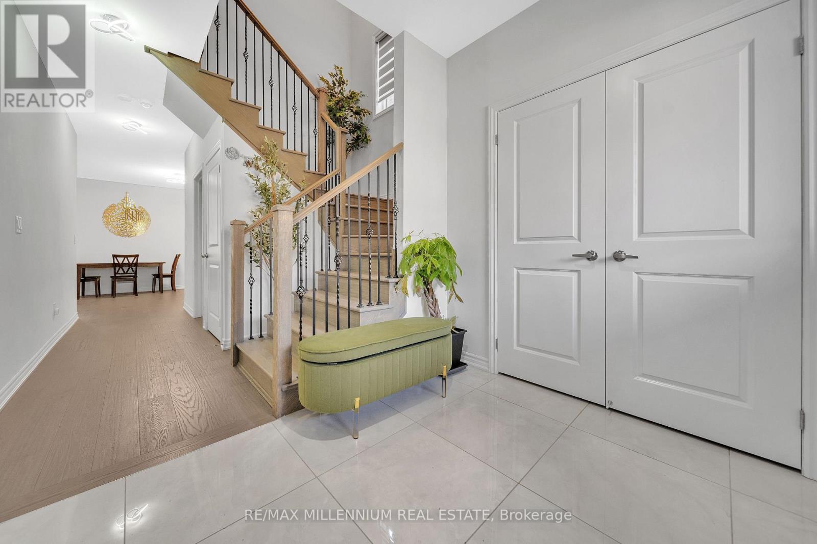 14 Gatherwood Terrace, Caledon, Ontario  L7C 1Z9 - Photo 6 - W12316342