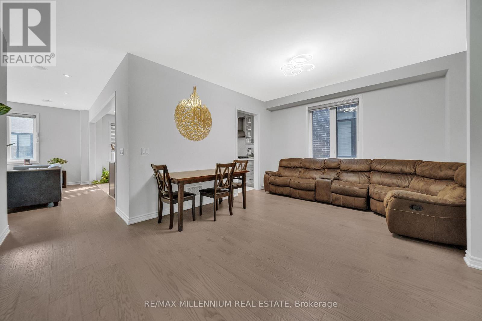 14 Gatherwood Terrace, Caledon, Ontario  L7C 1Z9 - Photo 8 - W12316342