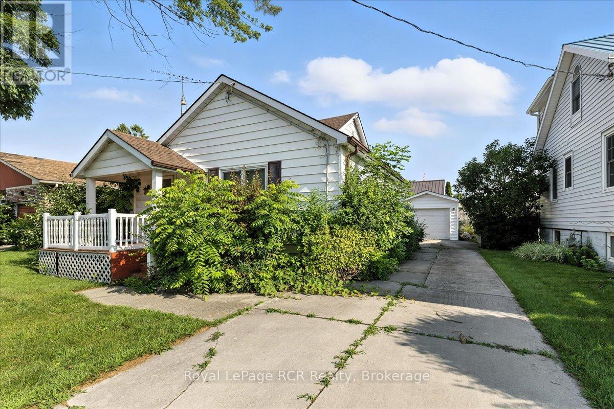 506 John Street, St. Clair, Ontario  N0P 2B0 - Photo 5 - X12316349