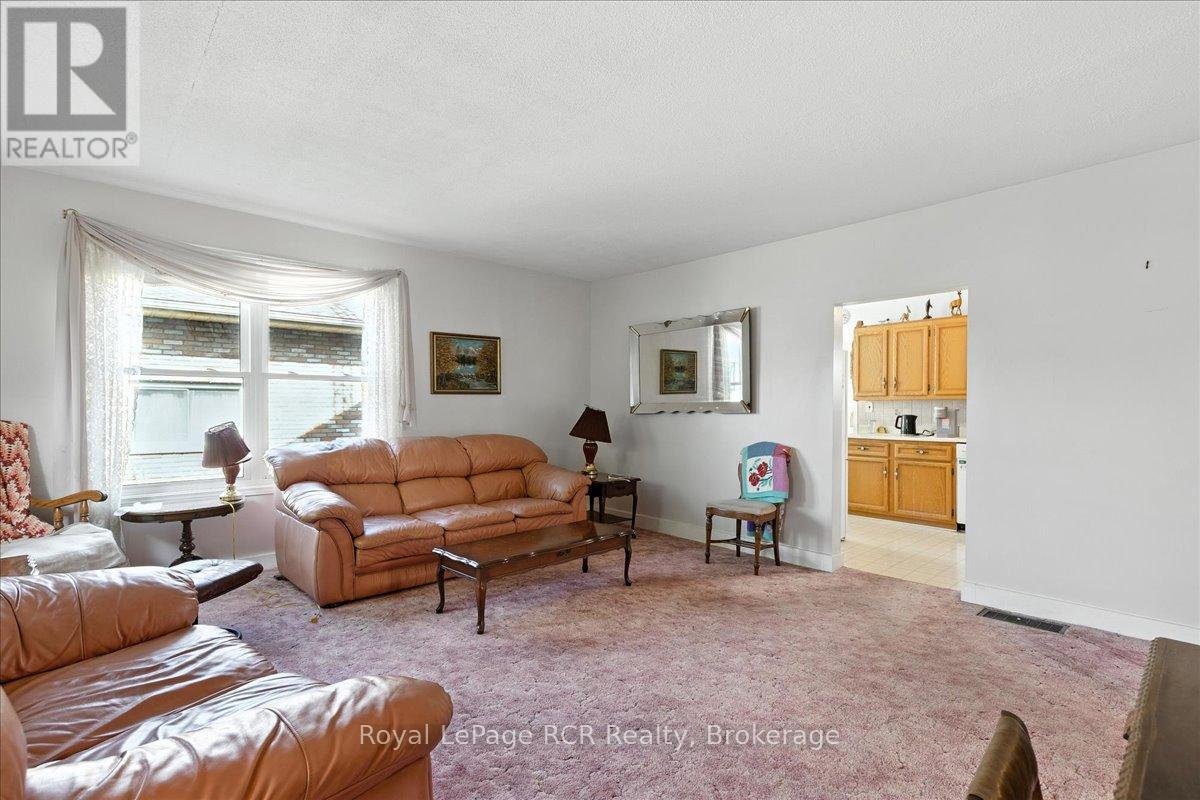 506 John Street, St. Clair, Ontario  N0P 2B0 - Photo 8 - X12316349