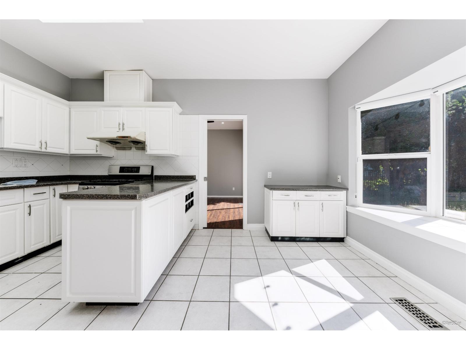 1635 136 Avenue, Surrey, British Columbia  V4A 4E3 - Photo 4 - R3031541