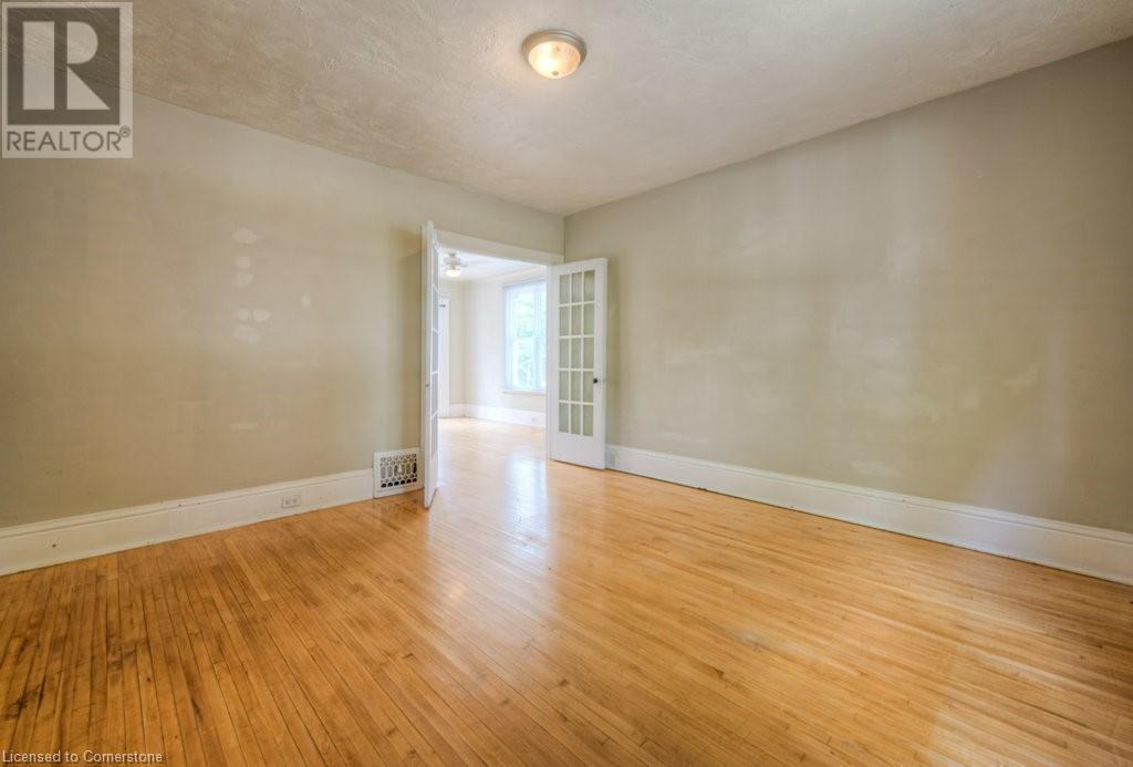 12 Duke Street, Brantford, Ontario  N3T 3T3 - Photo 11 - 40755907