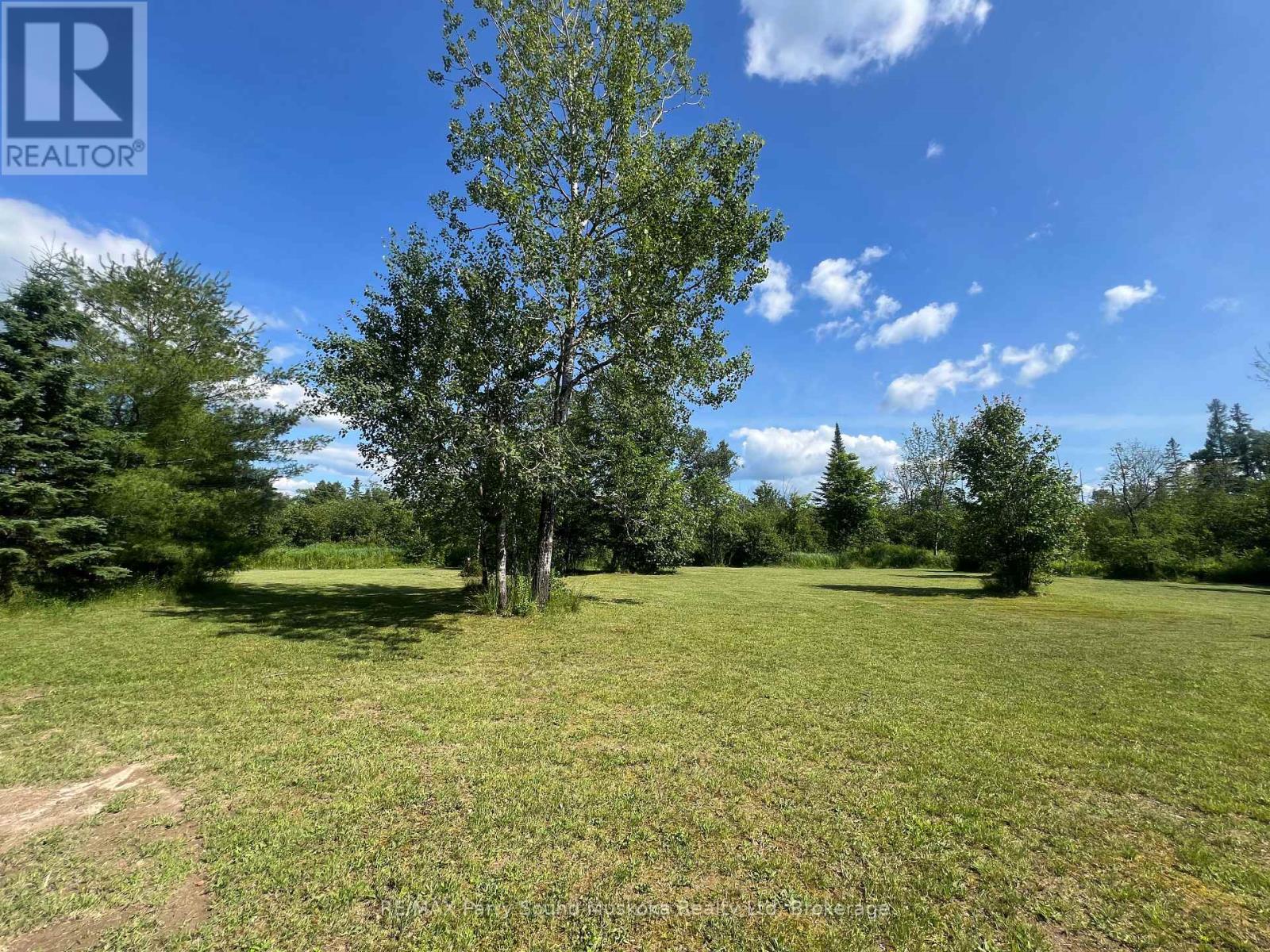 811 Centre Road, Mckellar, Ontario  P2A 0B4 - Photo 12 - X12313739
