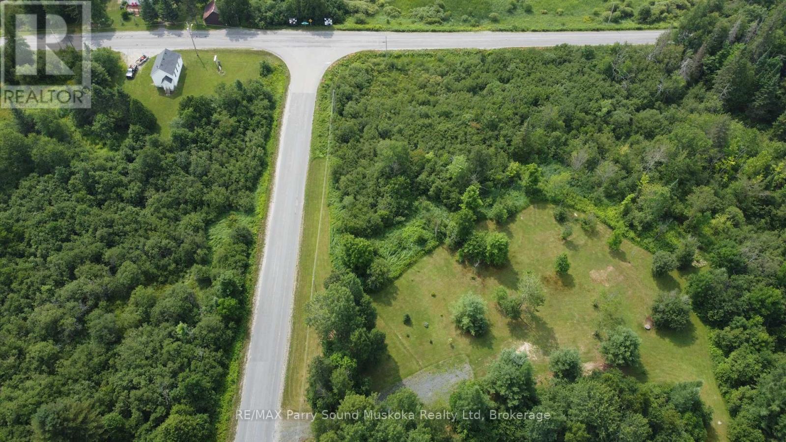 811 Centre Road, Mckellar, Ontario  P2A 0B4 - Photo 21 - X12313739