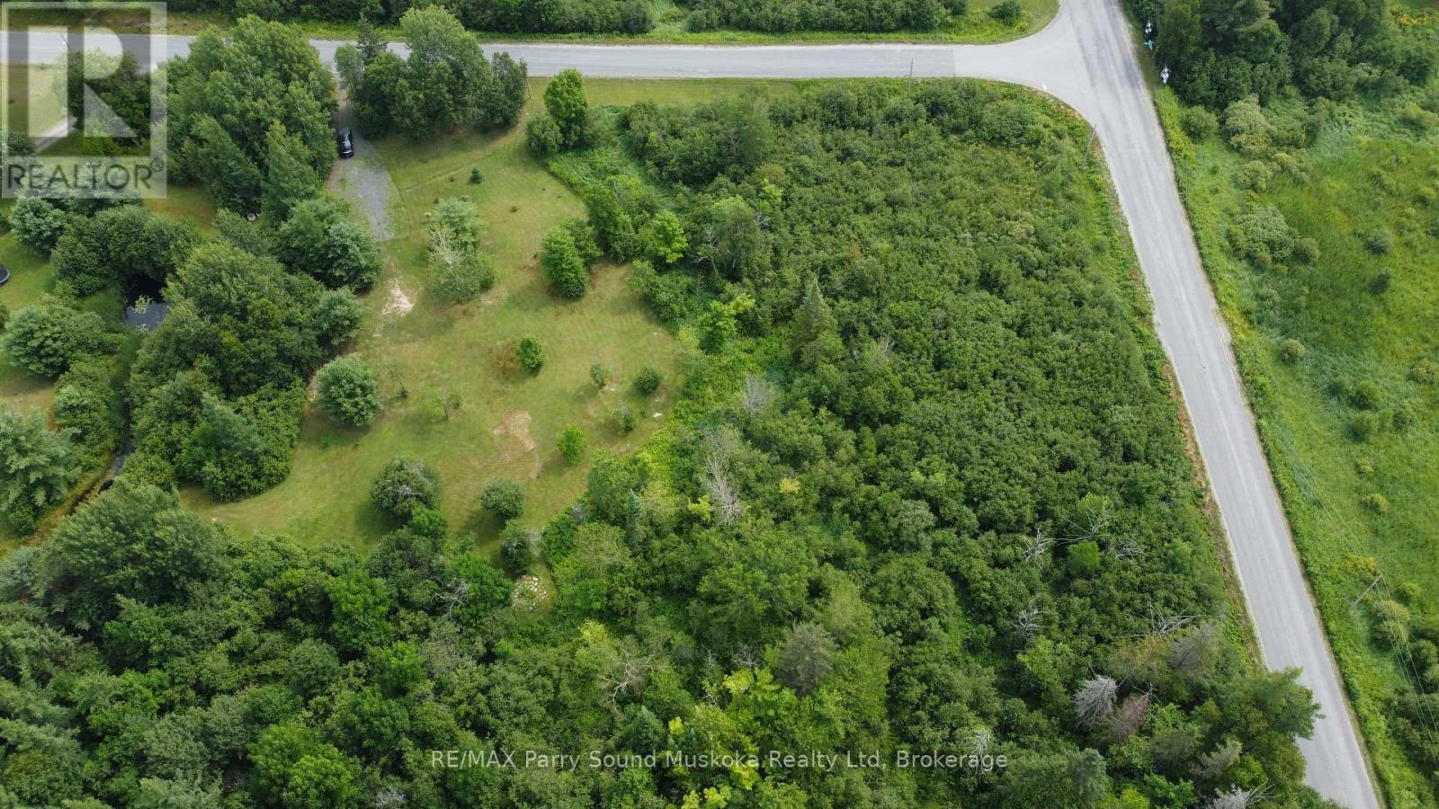 811 Centre Road, Mckellar, Ontario  P2A 0B4 - Photo 2 - X12313739
