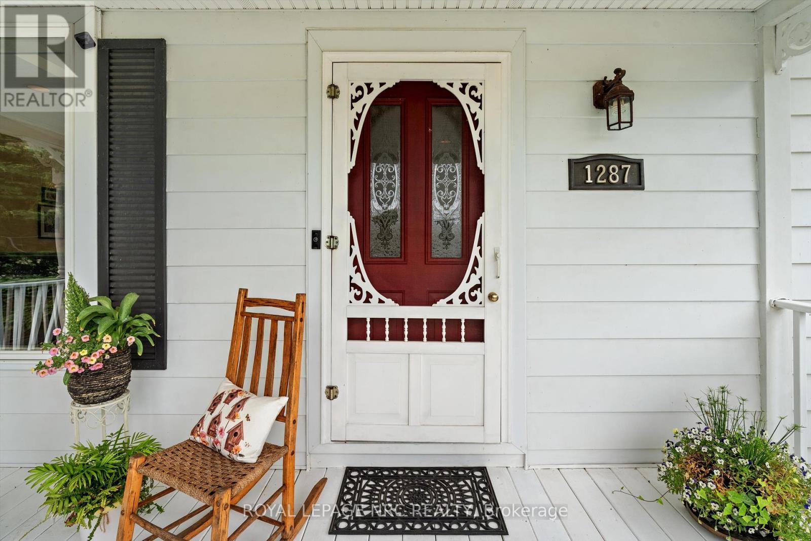 1287 Third Street, St. Catharines (Rural Port), Ontario  L2R 6P9 - Photo 5 - X12316369