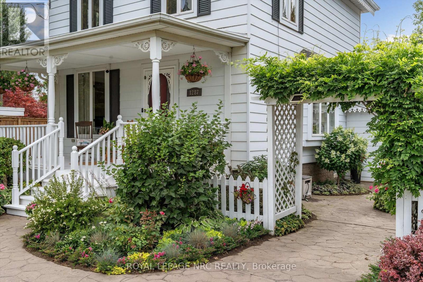 1287 Third Street, St. Catharines (Rural Port), Ontario  L2R 6P9 - Photo 8 - X12316369