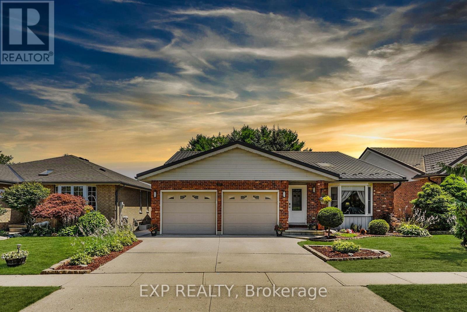 Property at 155 JOHN DAVIES DRIVE image 1