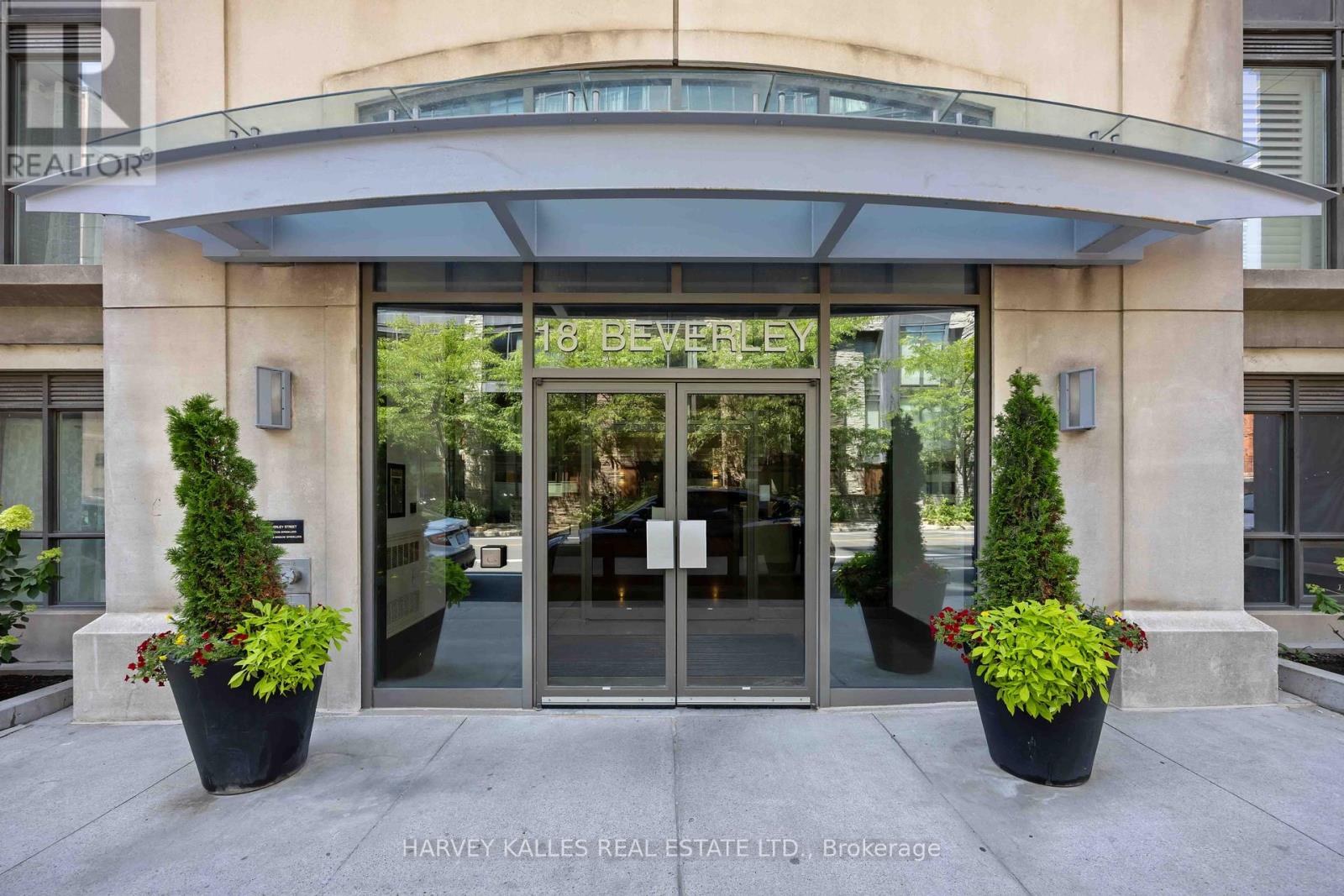 416 - 18 Beverley Street, Toronto, Ontario  M5T 3L2 - Photo 3 - C12313776