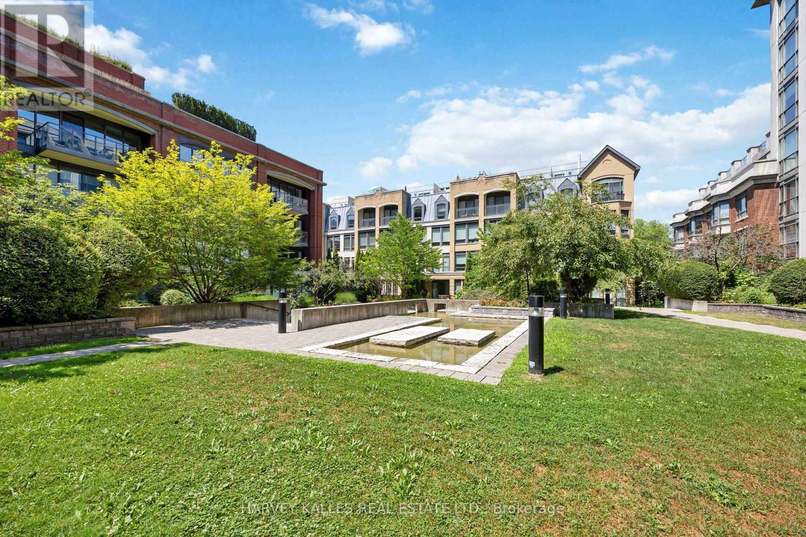 416 - 18 Beverley Street, Toronto, Ontario  M5T 3L2 - Photo 4 - C12313776