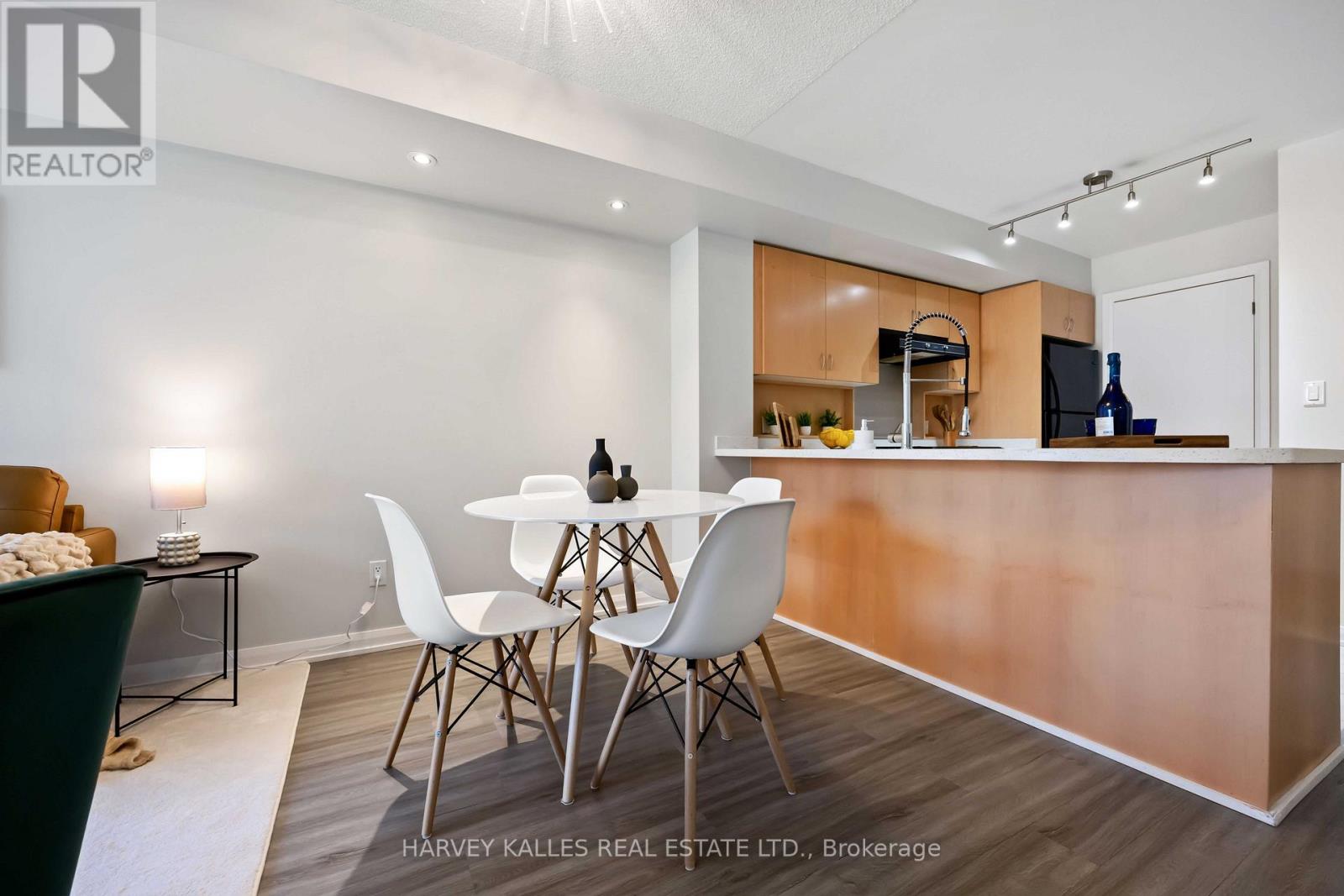 416 - 18 Beverley Street, Toronto, Ontario  M5T 3L2 - Photo 13 - C12313776