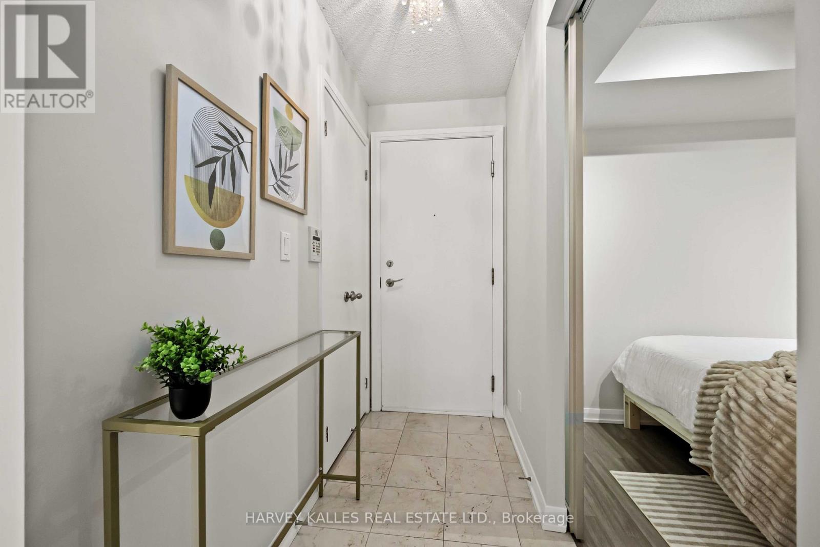 416 - 18 Beverley Street, Toronto, Ontario  M5T 3L2 - Photo 6 - C12313776