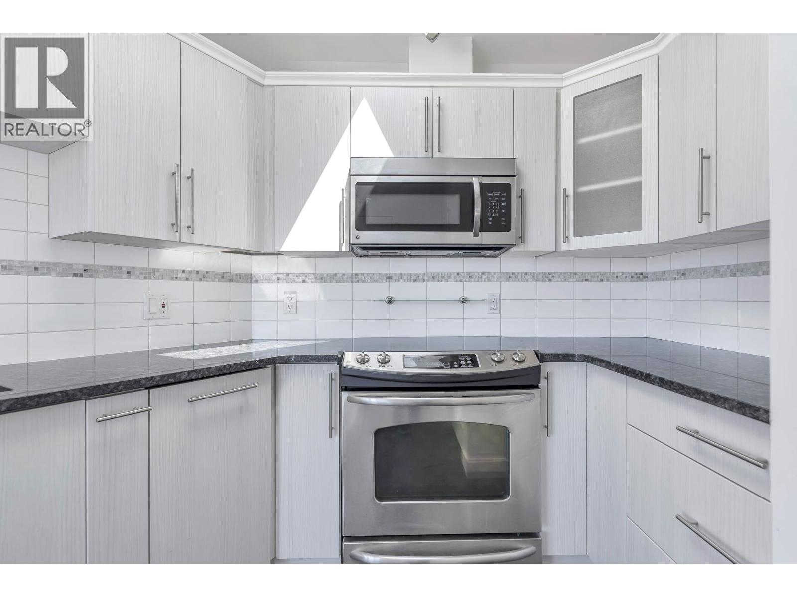 404 245 St. Davids Avenue, North Vancouver, British Columbia  V7L 3N9 - Photo 26 - R3032279