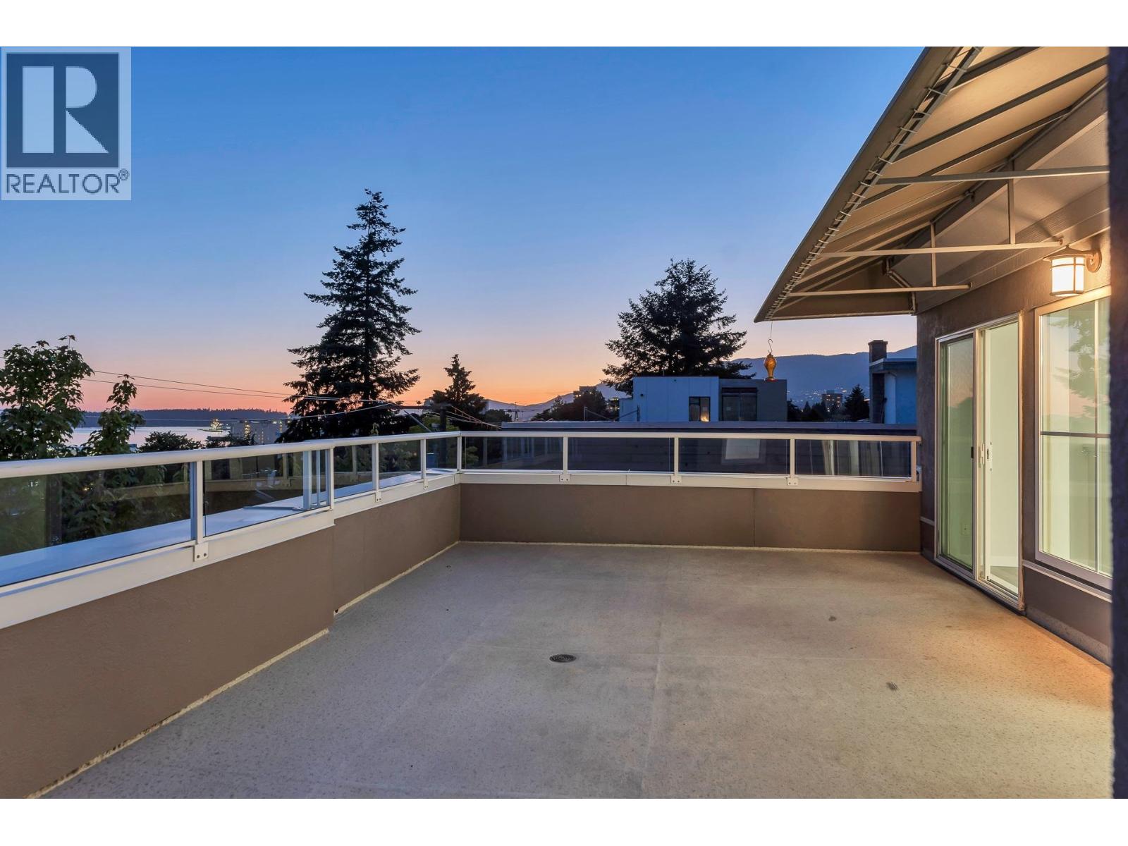 404 245 St. Davids Avenue, North Vancouver, British Columbia  V7L 3N9 - Photo 7 - R3032279