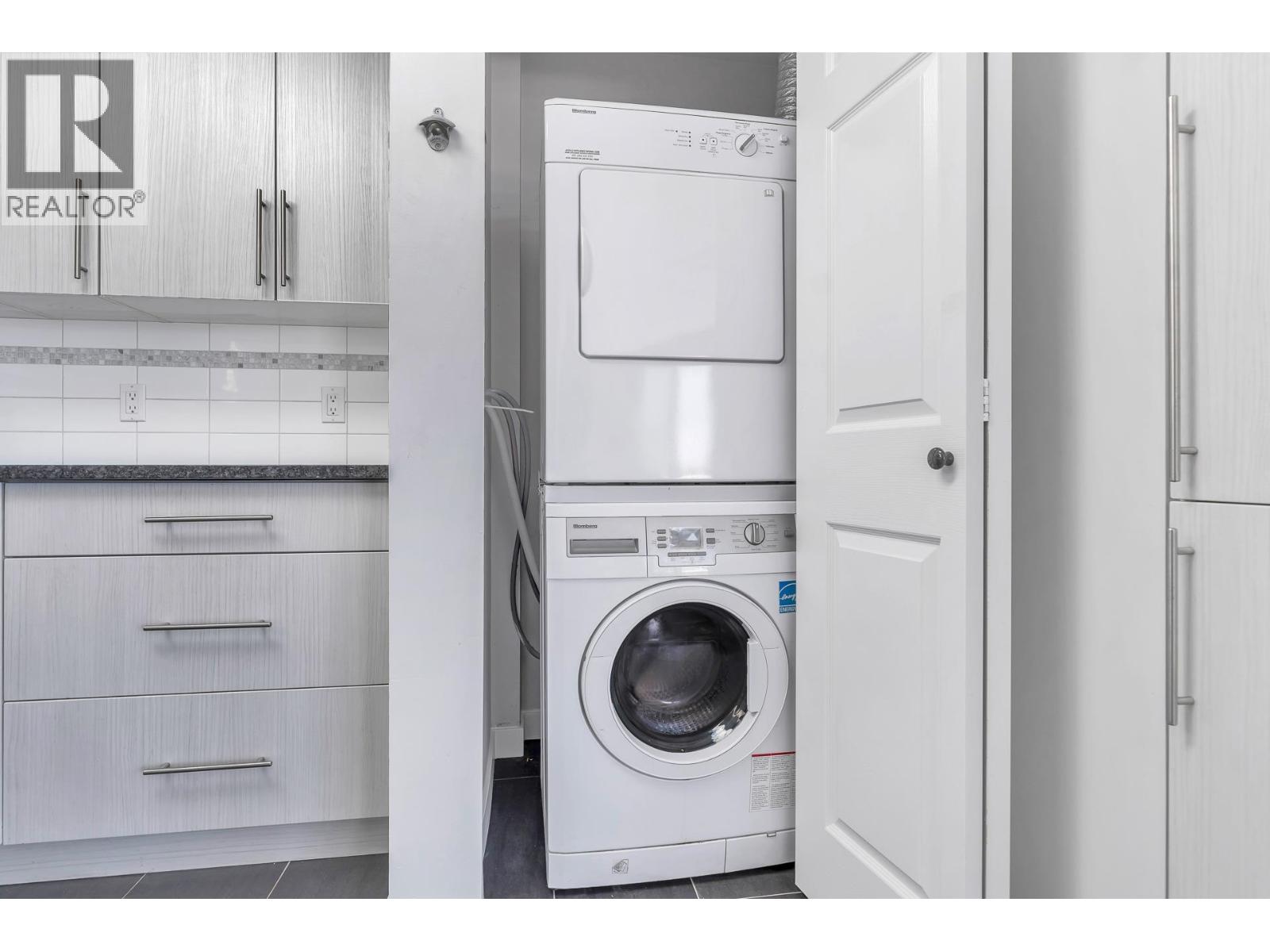 404 245 St. Davids Avenue, North Vancouver, British Columbia  V7L 3N9 - Photo 31 - R3032279