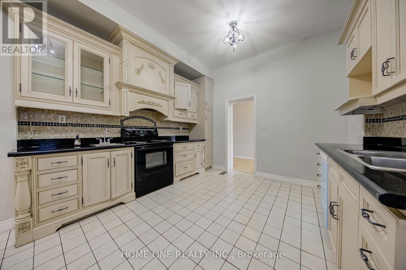 13 Simpson Avenue, Toronto, Ontario  M4K 1A1 - Photo 10 - E12316375