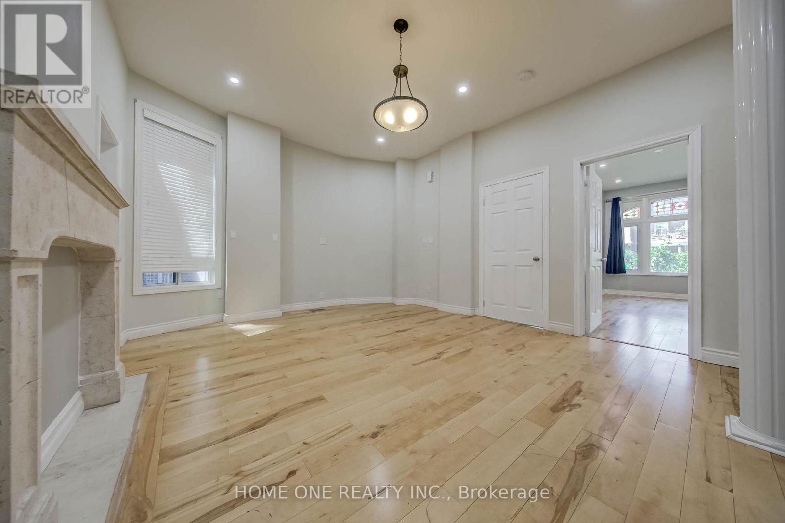 13 Simpson Avenue, Toronto, Ontario  M4K 1A1 - Photo 12 - E12316375