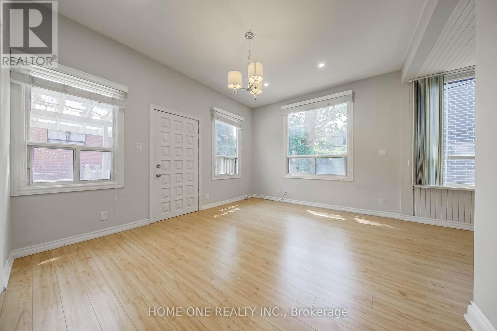 13 Simpson Avenue, Toronto, Ontario  M4K 1A1 - Photo 7 - E12316375