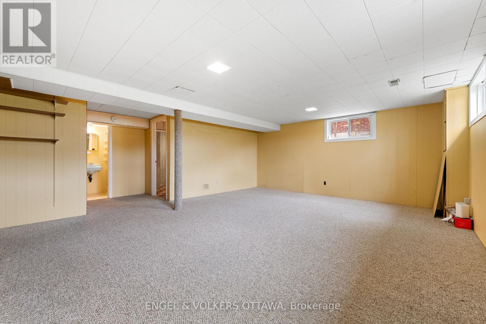 989 Connaught Avenue, Ottawa, Ontario  K2B 5M7 - Photo 24 - X12316396
