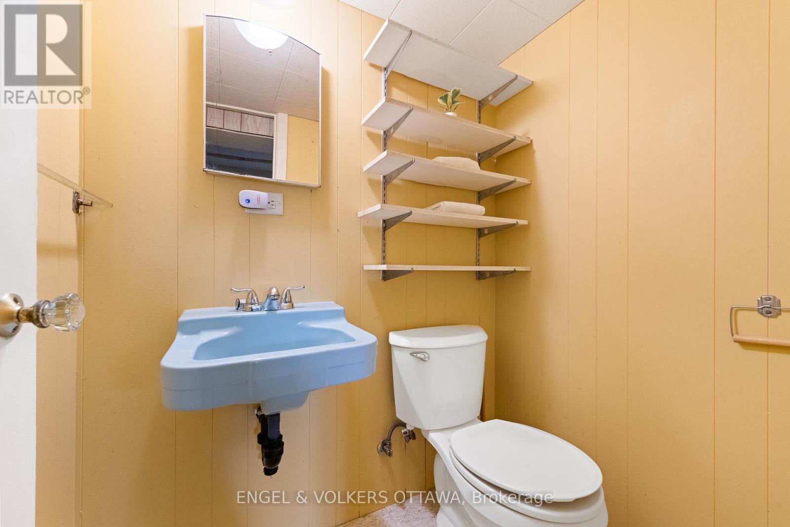 989 Connaught Avenue, Ottawa, Ontario  K2B 5M7 - Photo 28 - X12316396