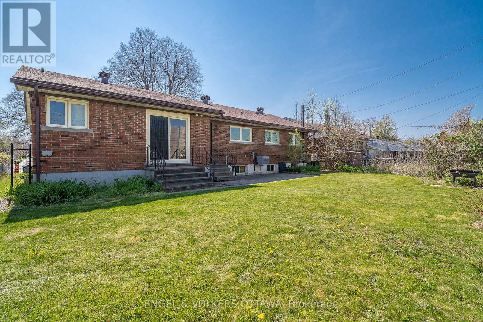 989 Connaught Avenue, Ottawa, Ontario  K2B 5M7 - Photo 30 - X12316396