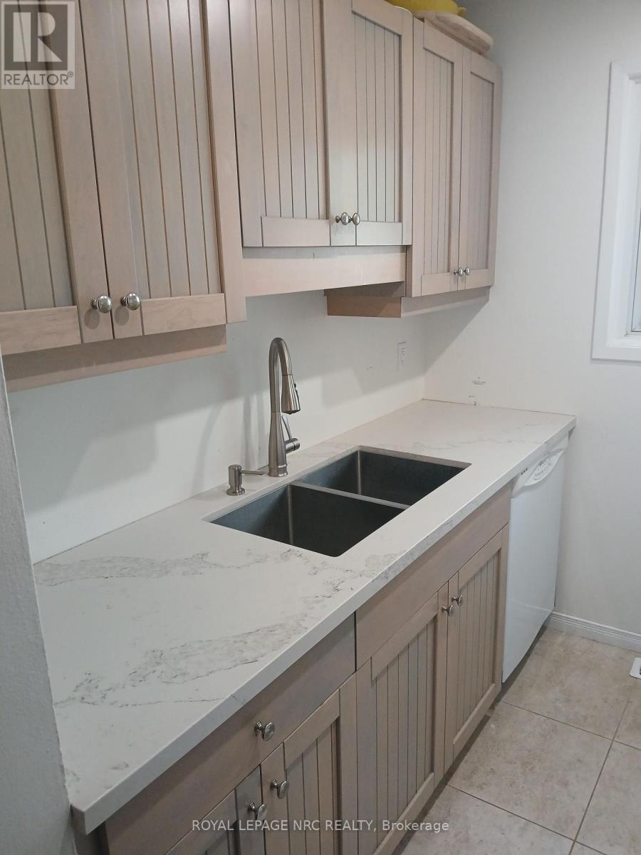 31 - 302 Vine Street, St. Catharines, Ontario  L2M 7M6 - Photo 2 - X12316399
