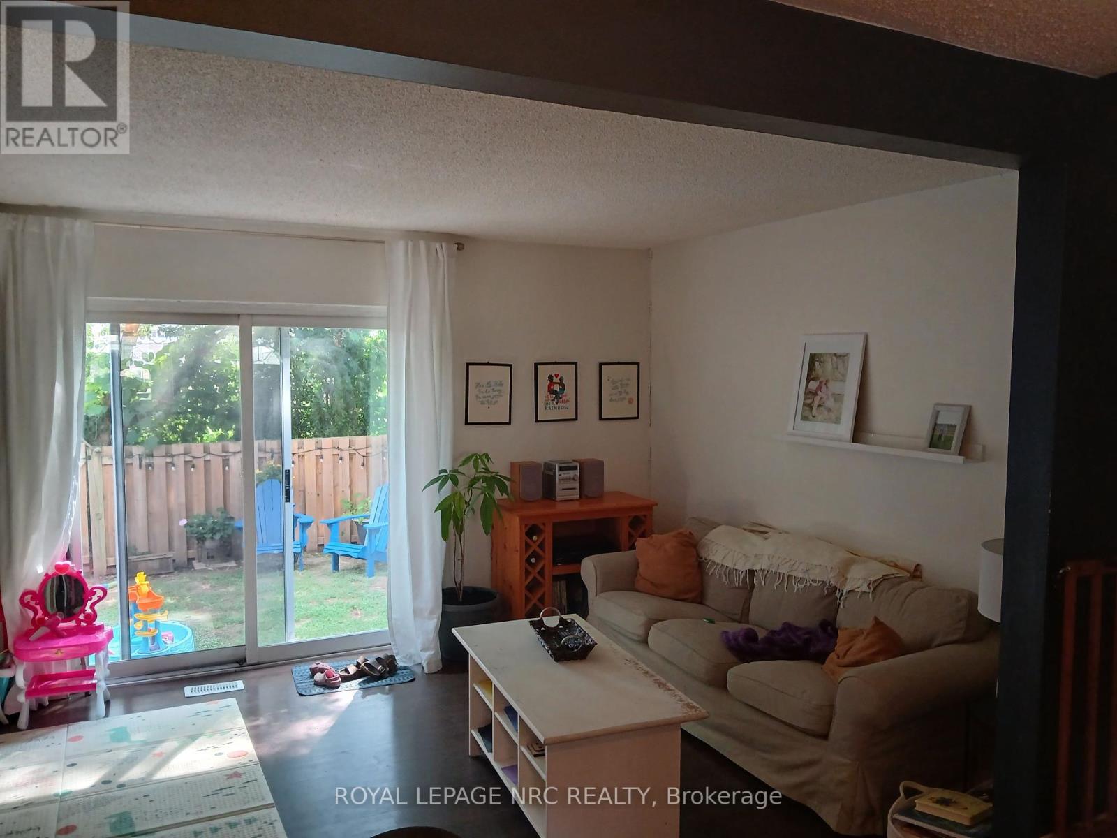 31 - 302 Vine Street, St. Catharines, Ontario  L2M 7M6 - Photo 8 - X12316399