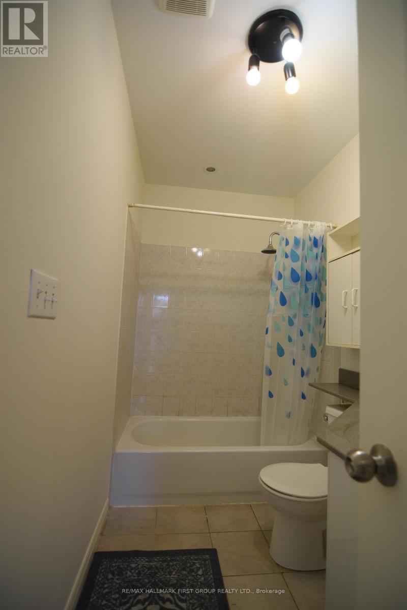 Upper - 509 Parnell Street, Peterborough Central, Ontario  K9J 4J3 - Photo 6 - X12316384