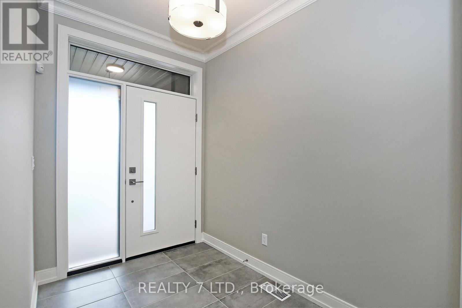 Property at 566 OLD COURSE TRAIL image 4