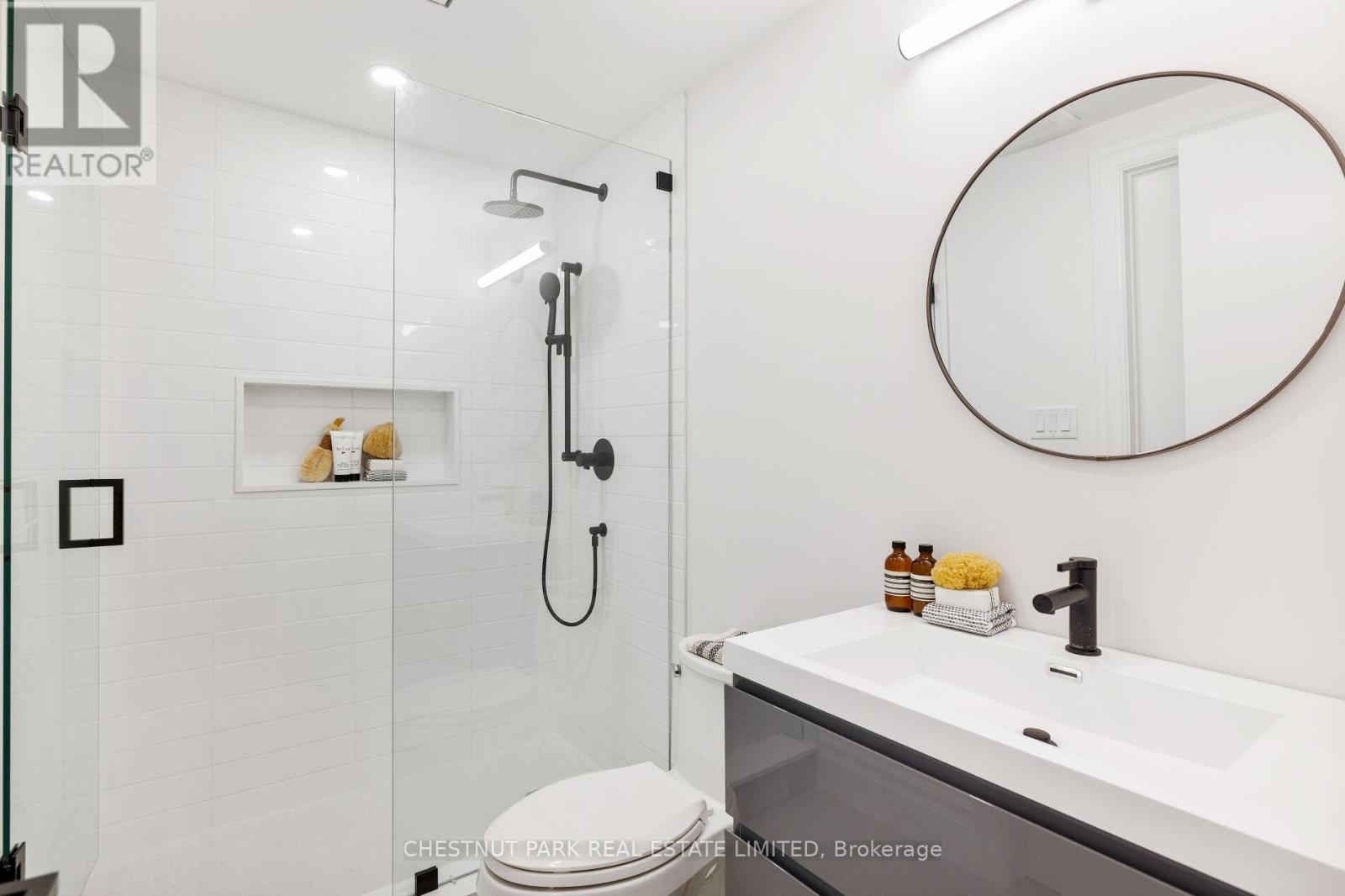 112 Givins Street, Toronto, Ontario  M6J 2X9 - Photo 43 - C12316391