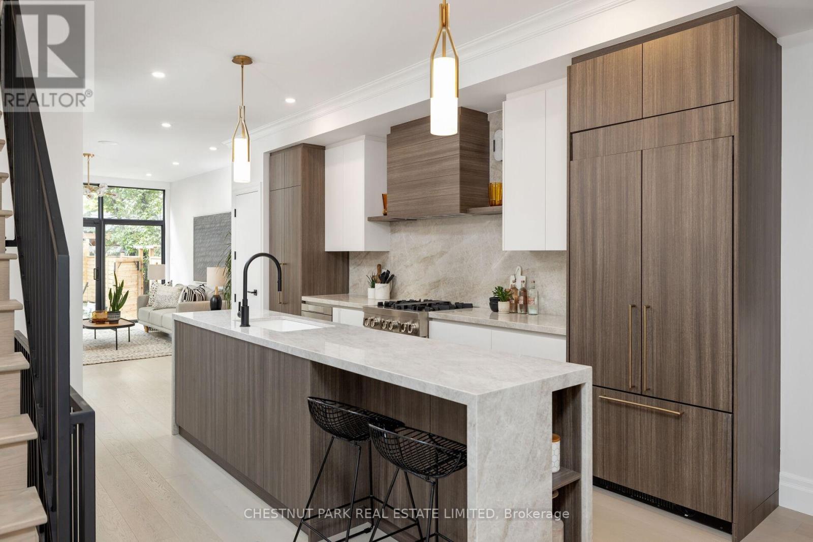 112 Givins Street, Toronto, Ontario  M6J 2X9 - Photo 8 - C12316391