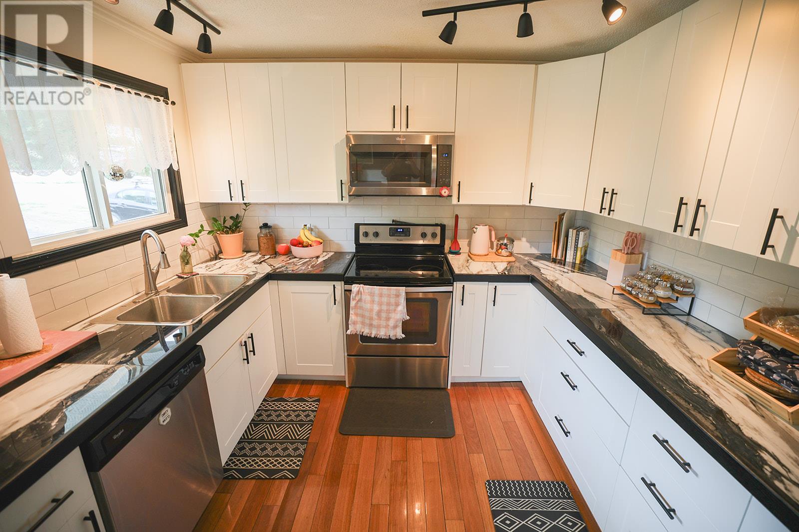 7089 Longacre Drive, Vernon, British Columbia  V1H 1H8 - Photo 5 - 10354208
