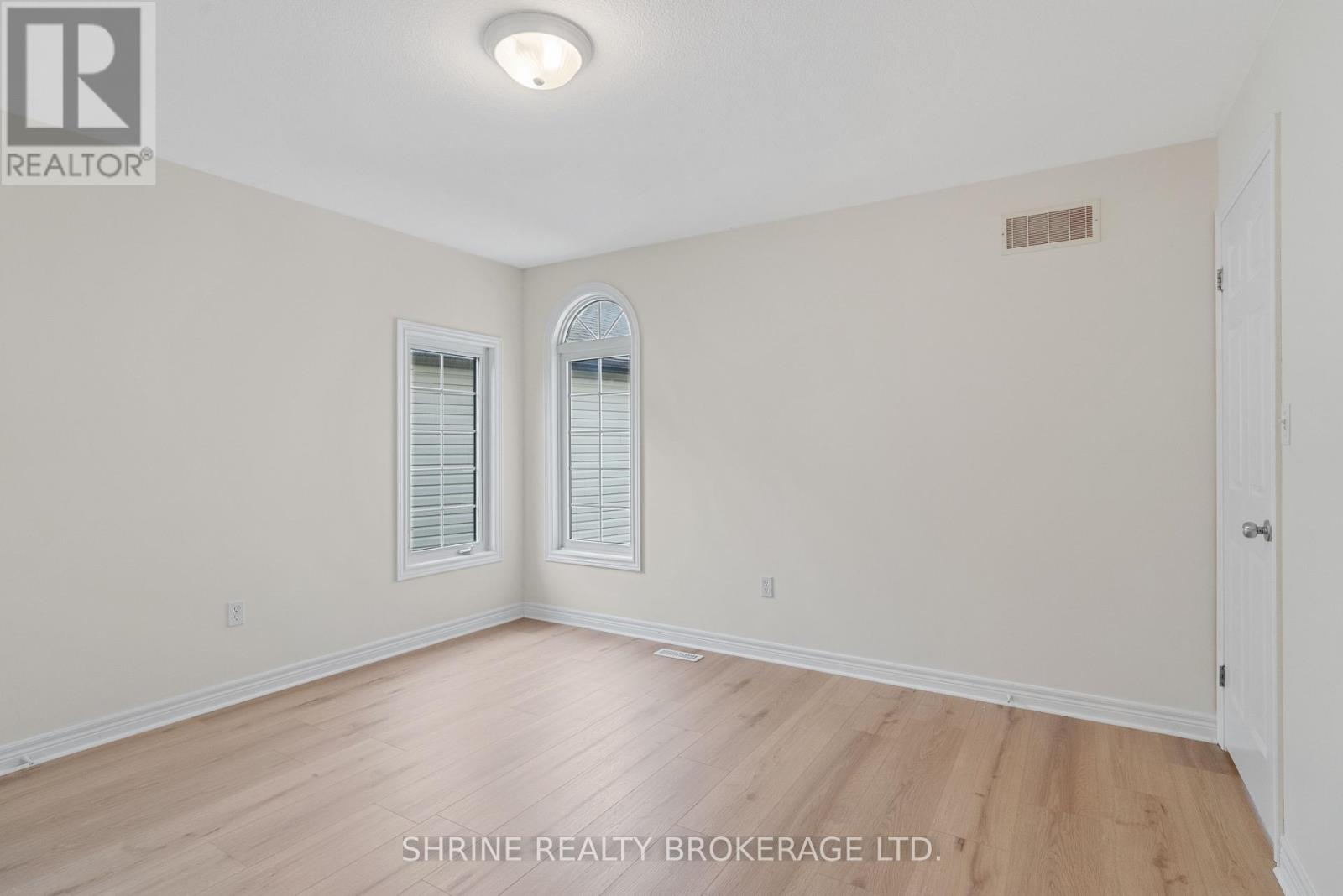 899 Bradshaw Crescent, London North, Ontario  N5X 0B6 - Photo 32 - X12316408