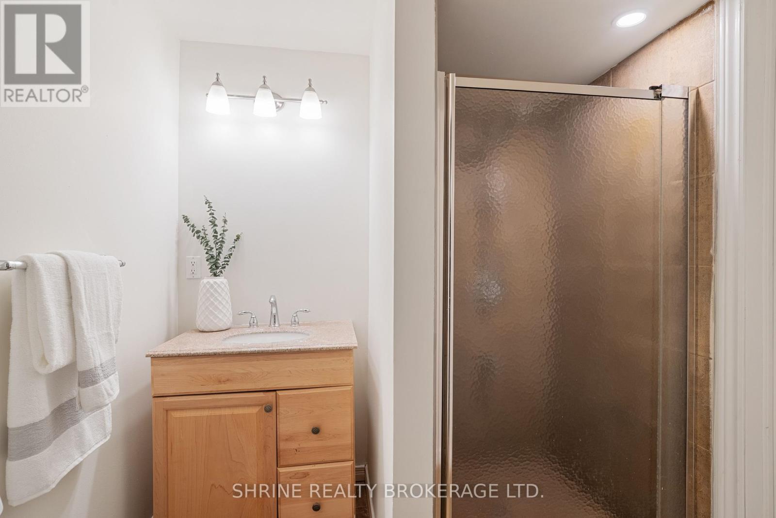 899 Bradshaw Crescent, London North, Ontario  N5X 0B6 - Photo 40 - X12316408