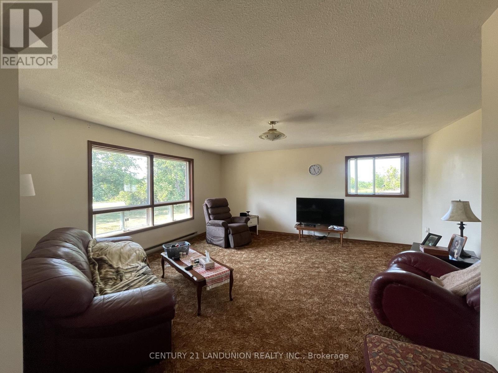 1319 Palestine Road E, Kawartha Lakes, Ontario  K0M 2B0 - Photo 2 - X12315842