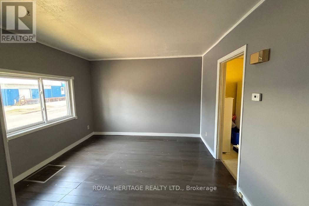 41 Harriett Street, Belleville, Ontario  K8P 1V4 - Photo 2 - X12315759