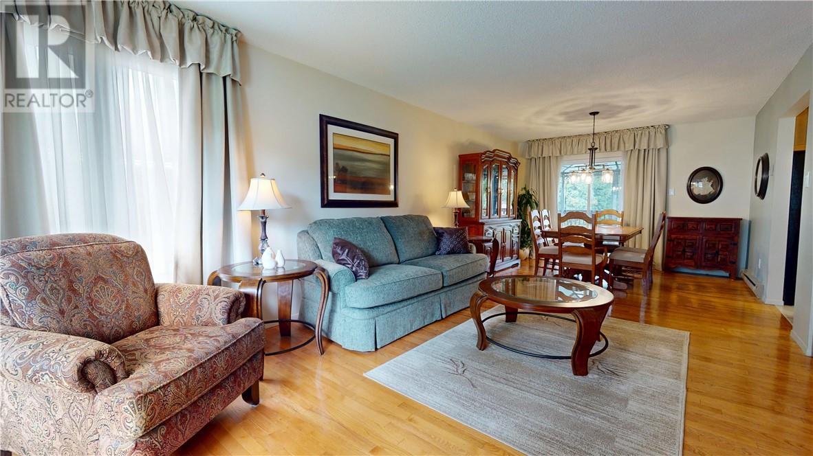 38 W Robinson Street, Little Current, Ontario  P0P 1K0 - Photo 12 - 2123434