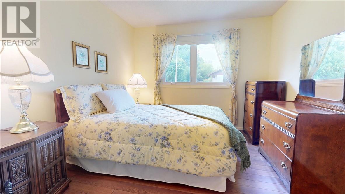 38 W Robinson Street, Little Current, Ontario  P0P 1K0 - Photo 23 - 2123434