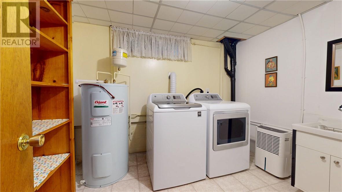 38 W Robinson Street, Little Current, Ontario  P0P 1K0 - Photo 29 - 2123434